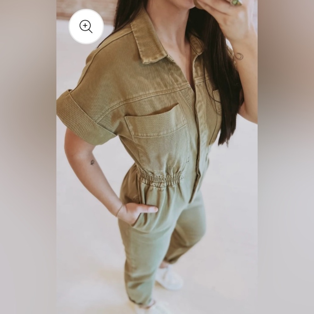 Miou Muse Army Olive Green Utility Short Sleeve Jumpsuit in Olive M Medium